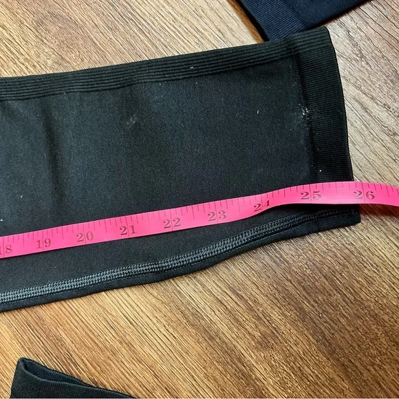 Gymshark bundle of two Leggings size large blue and black - Picture 8 of 9